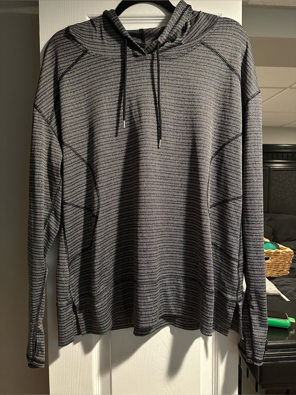 Women’s long sleeve top